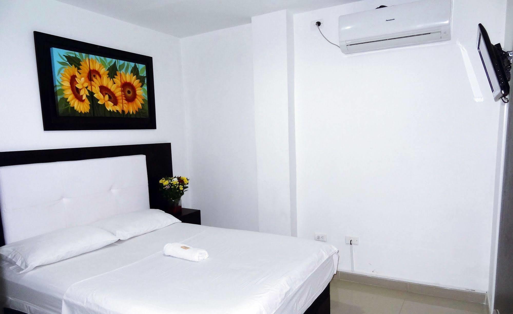 Hotel Azulejo Del Llano Yopal Ngoại thất bức ảnh